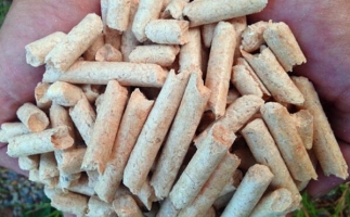 生物質為什么要做成顆粒燃料后再燃燒？
